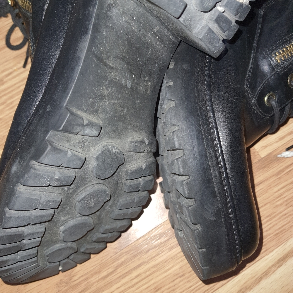 Moncler Combat Boot - Picture 6 of 7